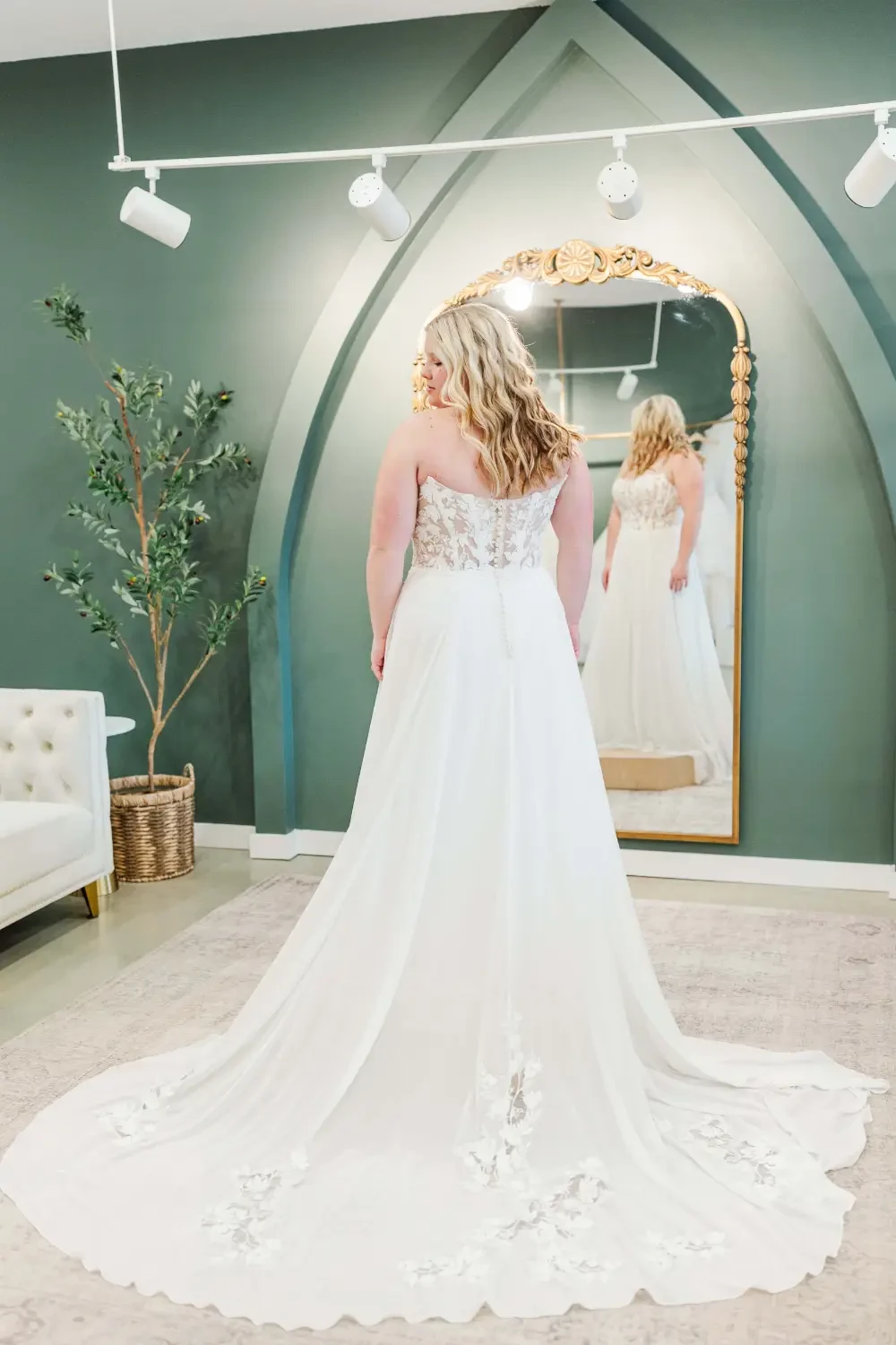 Gallery Image #slidesGrid15