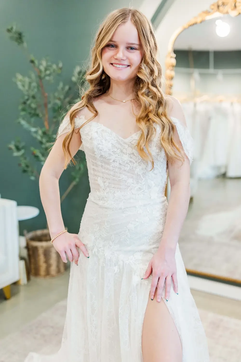 Gallery Image #slidesGrid37