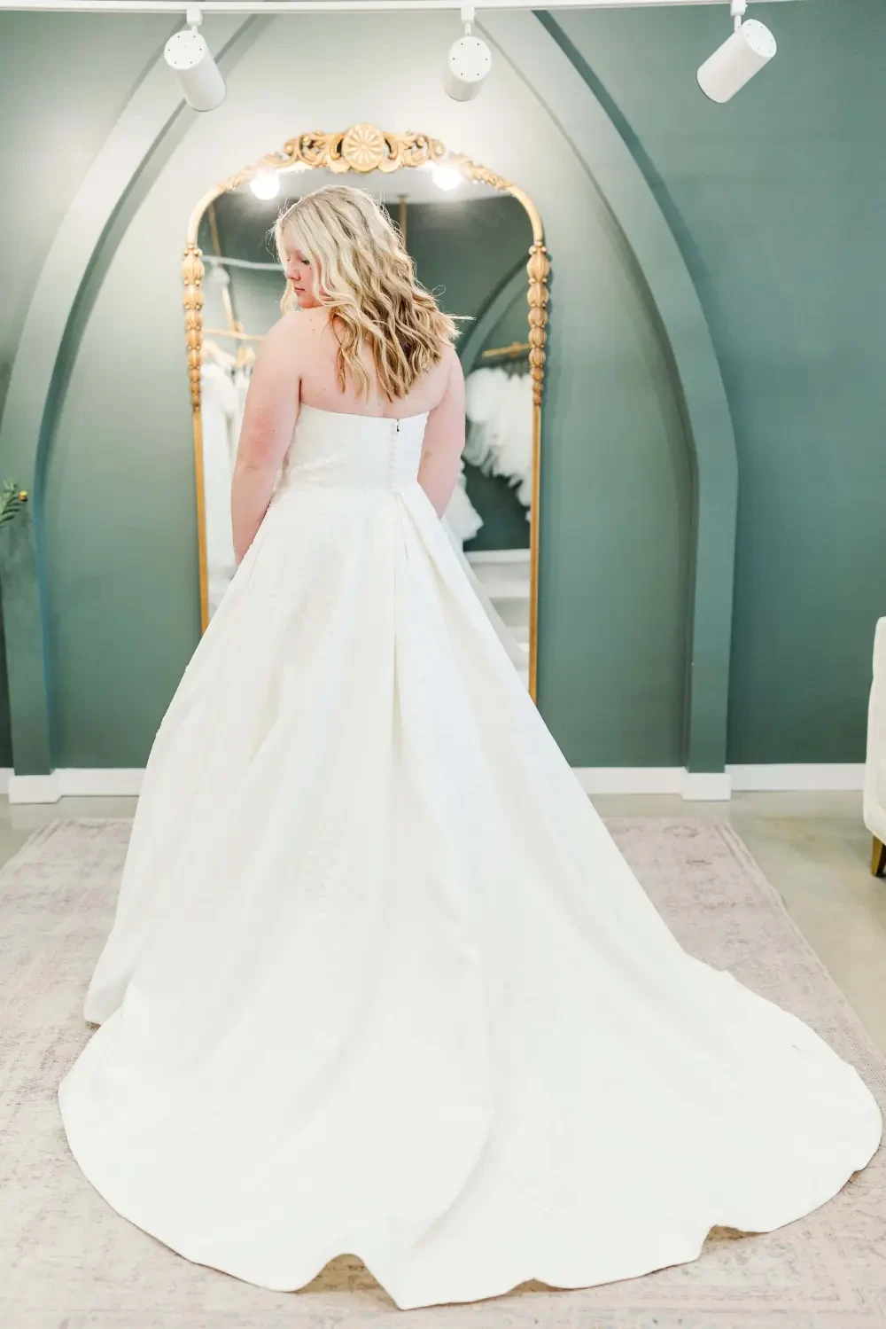 Gallery Image #slidesGrid59