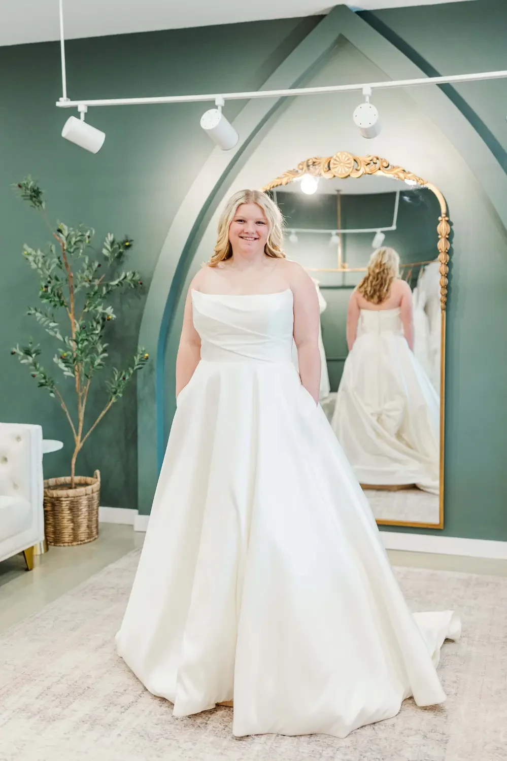 Gallery Image #slidesGrid27