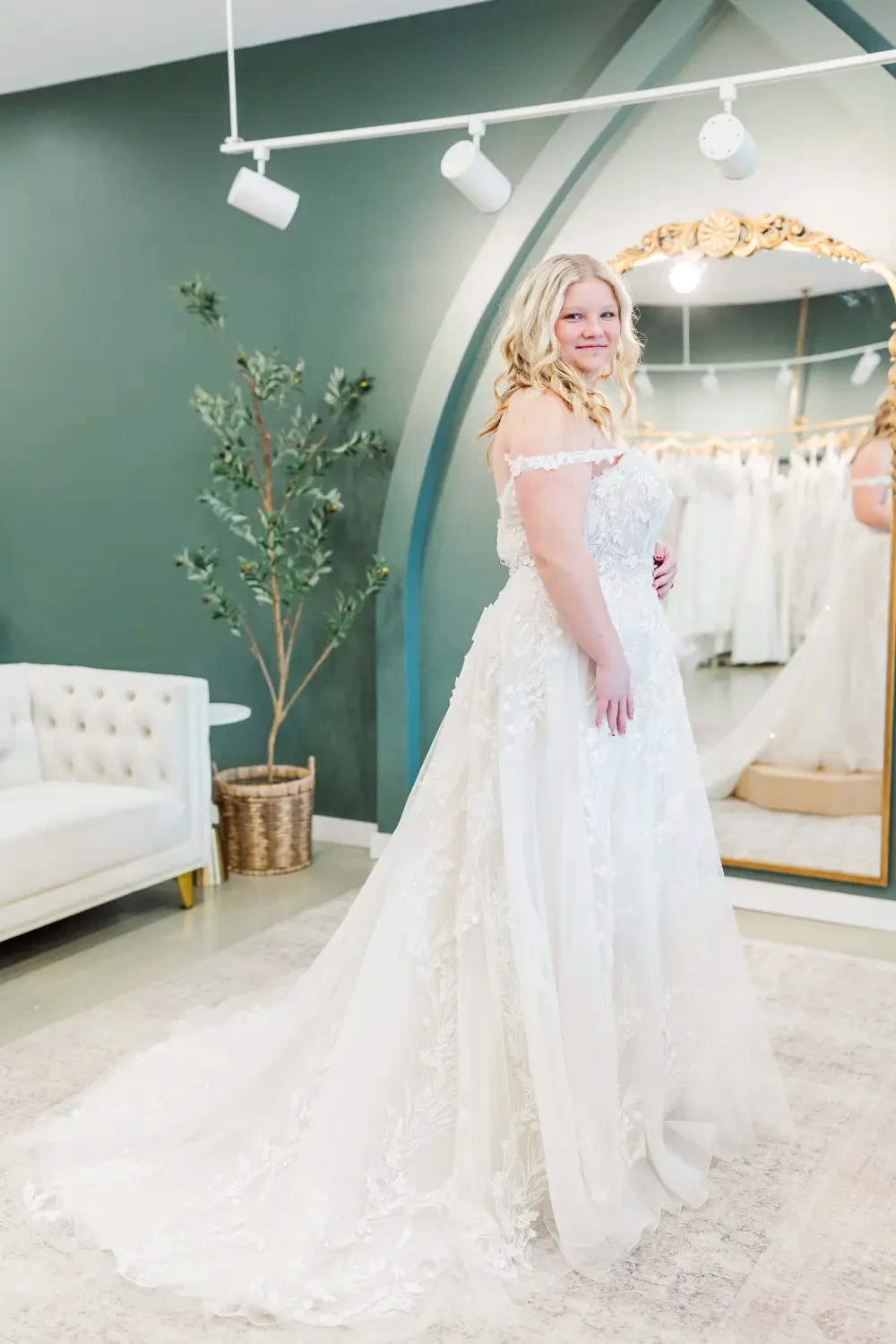 Gallery Image #slidesGrid15