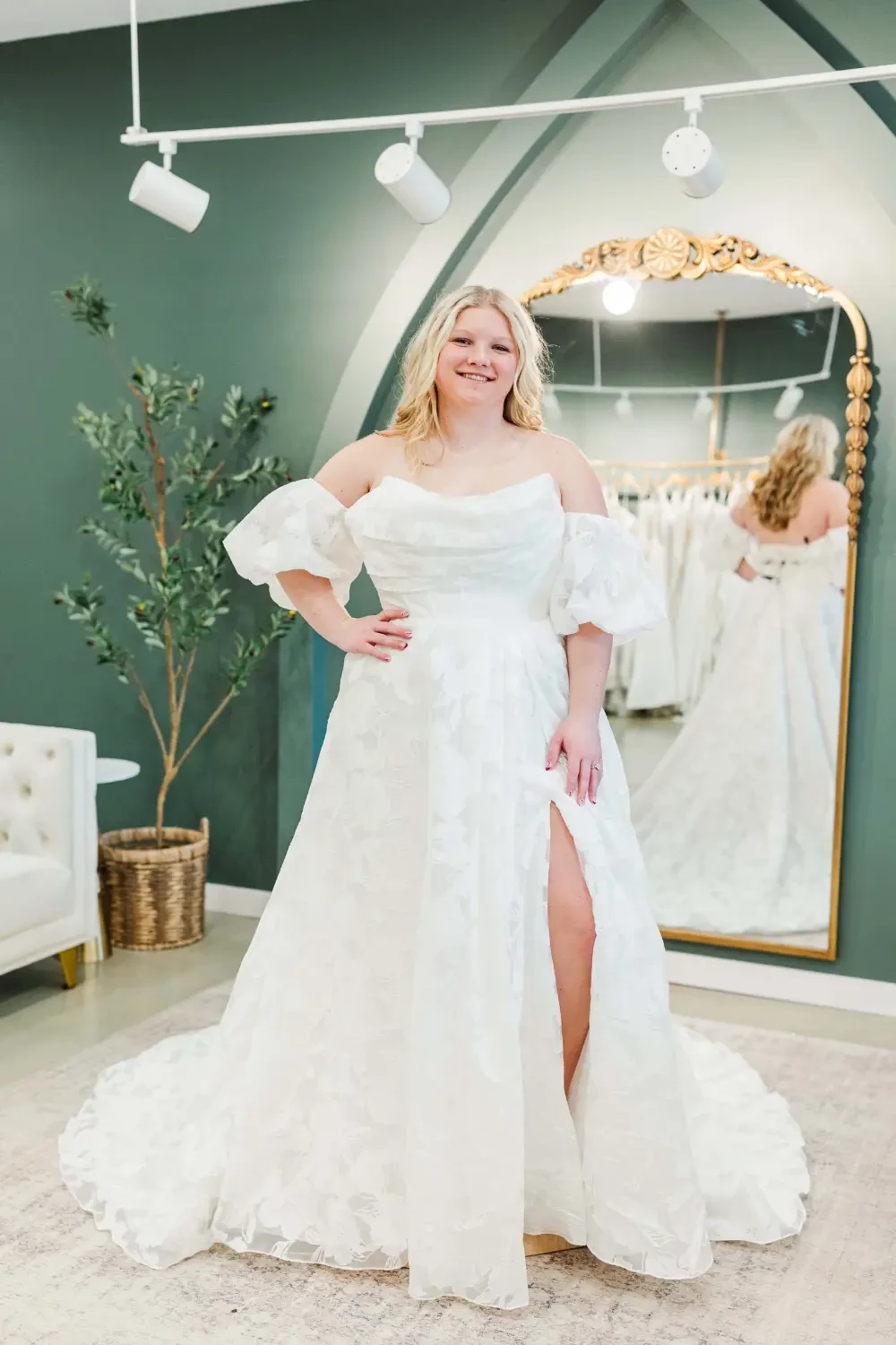 Gallery Image #slidesGrid20